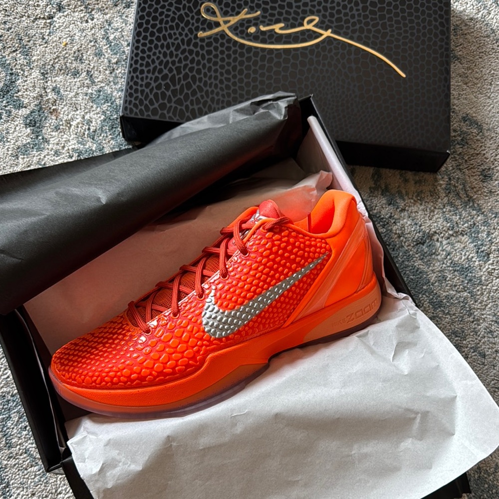 Kobe VI Protro total orange men size 11.5